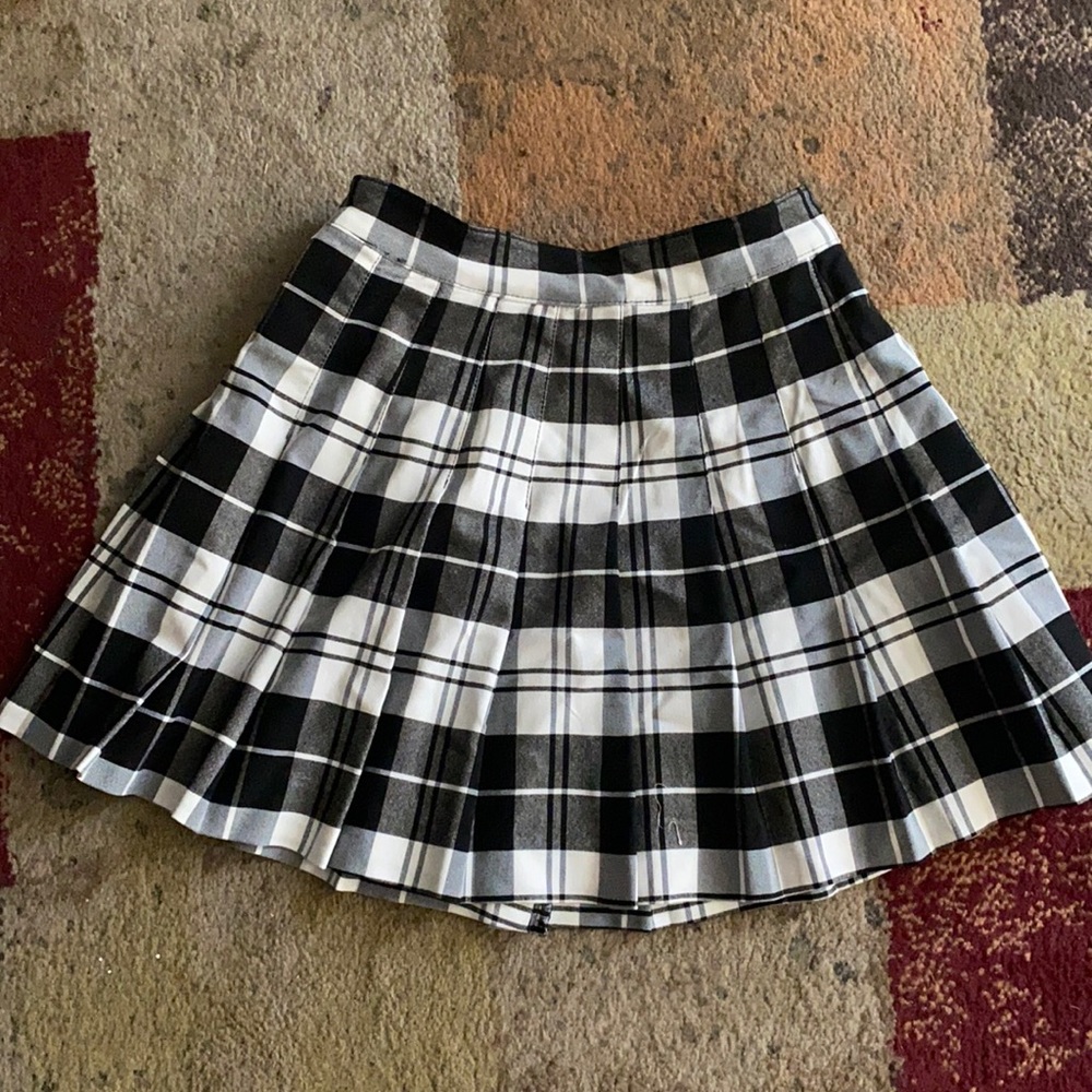 small high waisted black, gray, and white mini plaid skirt